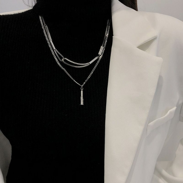 Многослойное серебристое колье с геометрической подвеской CJH78218