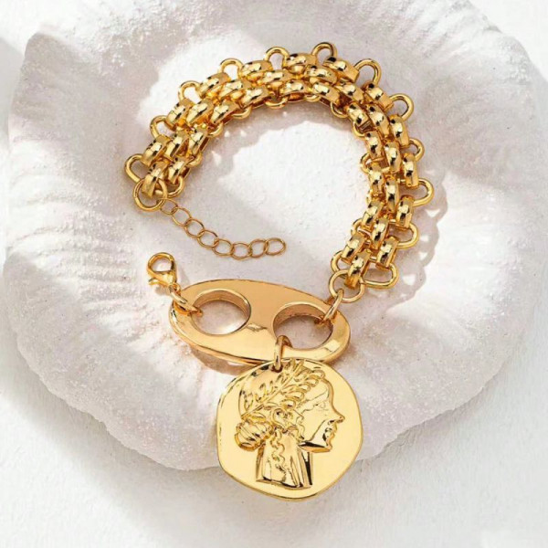 Браслет цепочка золотистого цвета с медальоном CJT19622