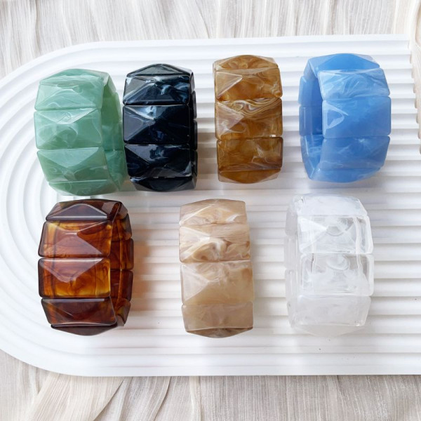 Жесткий браслет CJR57109