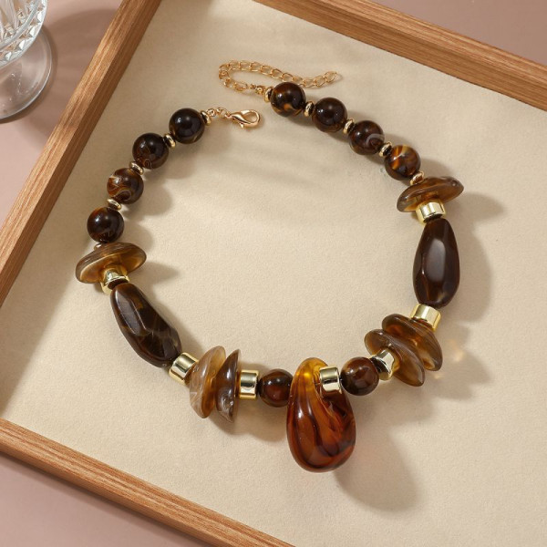 Бусы из коричневого камня с крупными металлическими шарами CJR56912