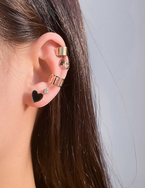 Набор золотистых каффов и пусет в форме сердца с черной эмалью Z60068