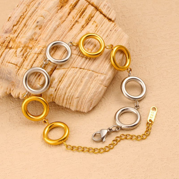 Браслет-цепочка с крупными матовыми кольцами CJP52815