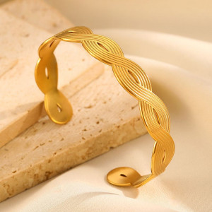 Браслет жесткий в форме плетеного колоса CJM05437