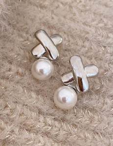 Минималистичные серьги-пусеты жемчужные крестики Z17468