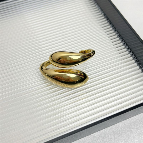 Кольцо разомкнутое с двумя гладкими каплями CJP89559