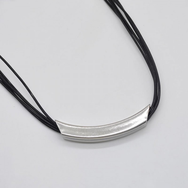 Многорядный кожаный шнурок с металлической планкой M95977