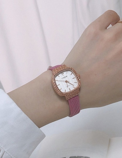 Женские часы L17383