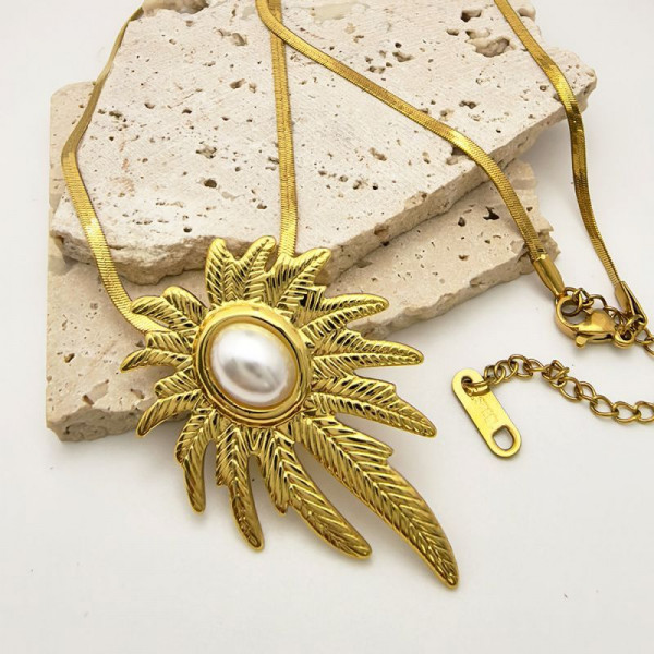 Золотистая цепочка с солнцем и жемчугом CJN45287
