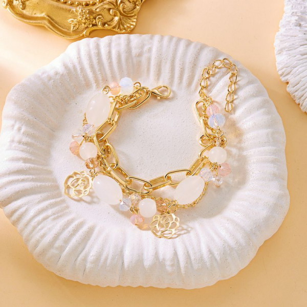 Браслет многорядный из золотистых цепей и бусин CJT15260