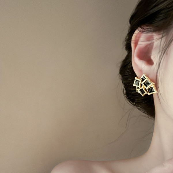 Серьги-гвоздики CJG56741