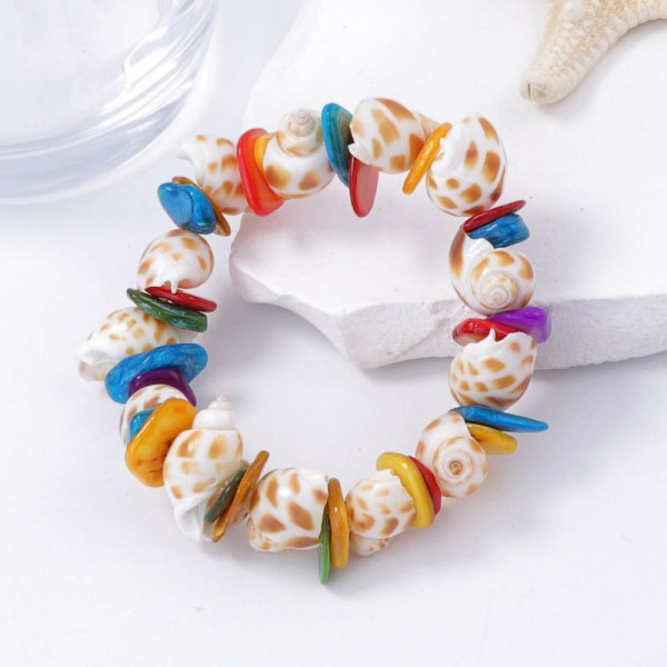 Браслет из крупных ракушек каури CJM01667