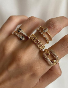Золотистый комплект колец с кристаллами и крупными звеньями M14787