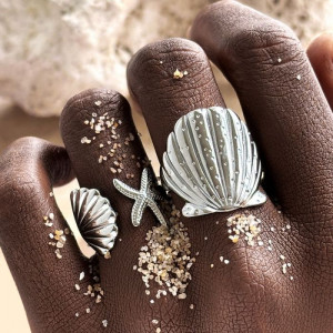 Серебристое стальное кольцо в форме морской звезды CJM32757