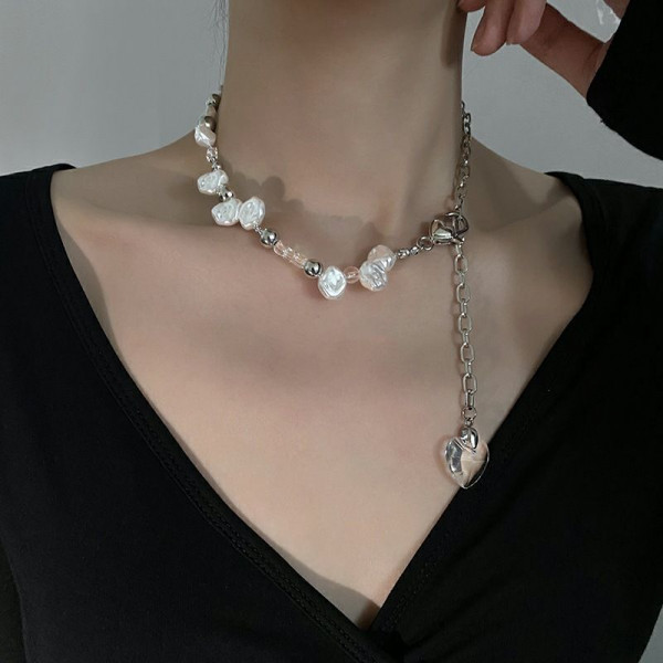 Длинная цепочка с перламутровыми цветами CJH50238