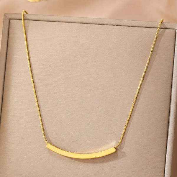 Золотистая цепочка с изогнутой планкой CJM03754