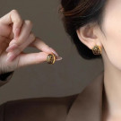 Лаконичные серьги-пусеты в стиле ретро CJP89582