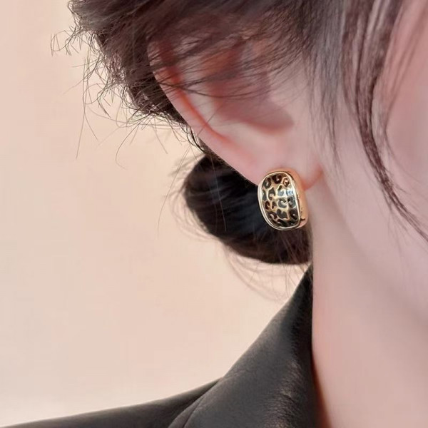 Серьги-гвоздики CJP89582