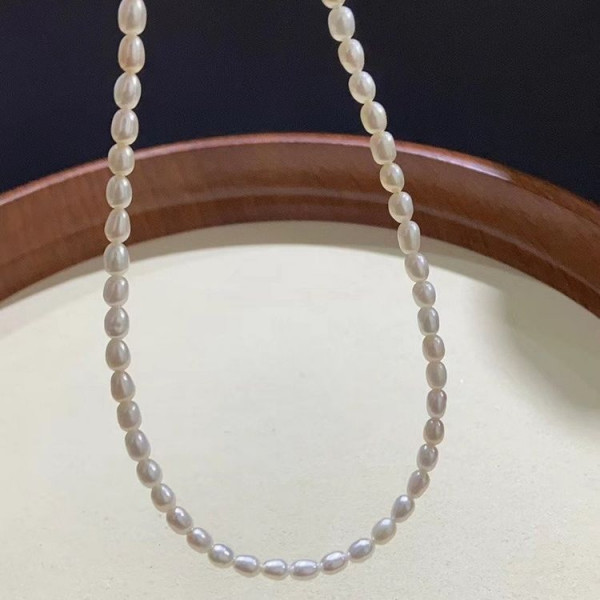 Классическое колье из мелкого белого жемчуга с гладкой текстурой J11256CJJ