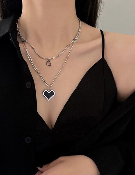 Двойная цепочка с черным сердцем и миниатюрной жемчужиной L13357