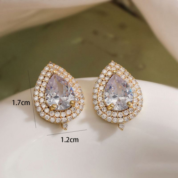 Серьги-пусеты Капли в двойном ореоле CJL20520