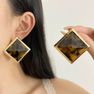 Крупные серьги-пусеты геометрические ромбы CJP90511