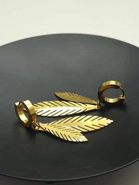 Золотистые стальные серьги с резными листьями J10205CJJ