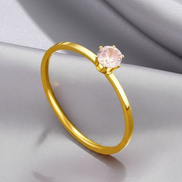 Помолвочное кольцо с крупным фианитом в золотистой оправе J10182CJJ