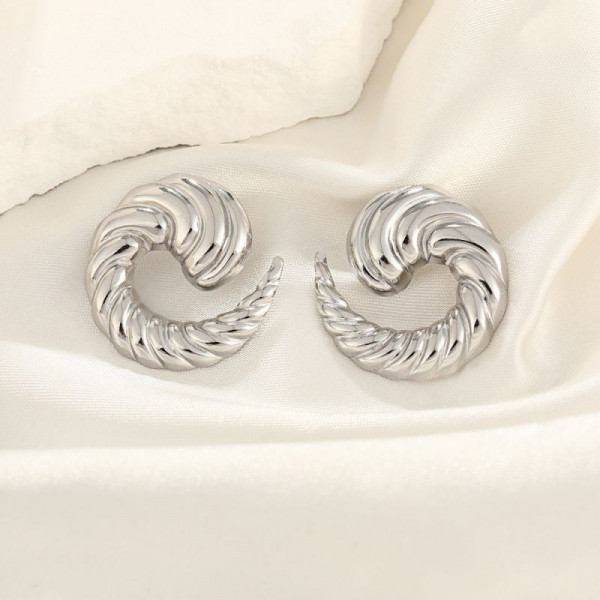 Серебристые серьги-пусеты Спирали CJH27357