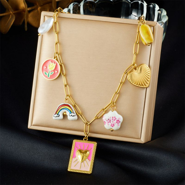 Цепочка с подвеской в виде фигурок медвежат и цветов с эмалью CJR62488