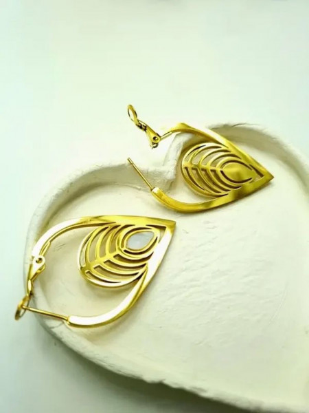 Золотистые серьги-кольца с ажурными подвесками в форме капли J10232CJJ