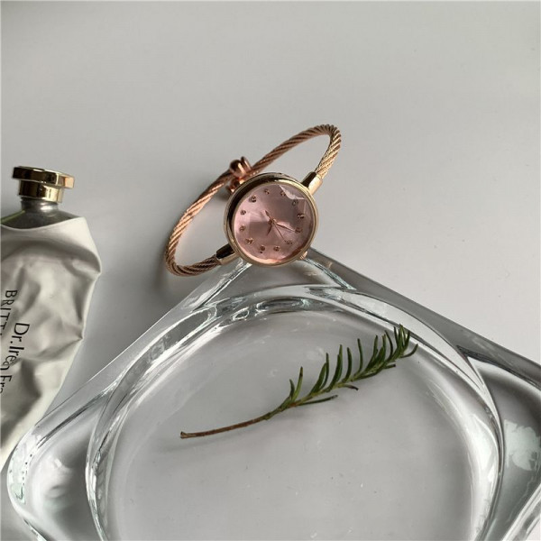 Женские часы CJR64628