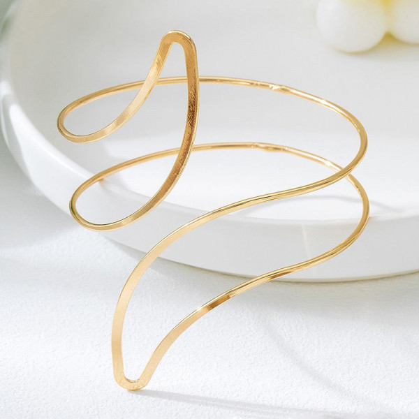 Жесткий браслет CJQ30781