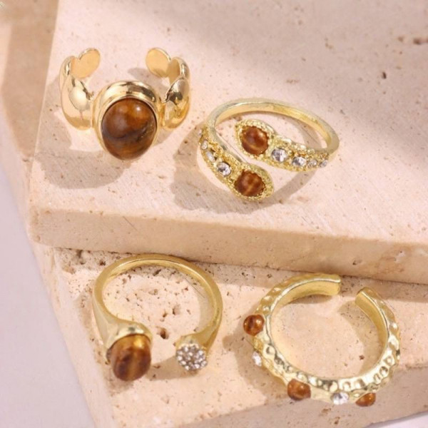 Набор колец с янтарными вставками и ковкой CJN37507