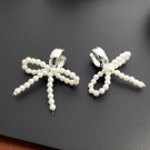 Серьги-кольца с жемчужными бантами CJL94411