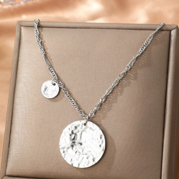 Золотистая цепочка с фактурным диском CJL77579