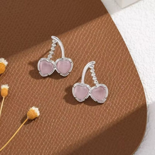 Серьги-пусеты Розовые вишни в серебристой оправе 1J10420CJJ