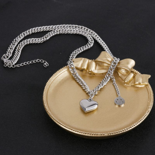 Цепочка-галстук с объемным сердцем и монетой CJH82285