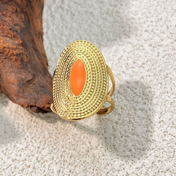 Массивное кольцо-щит с яркой центральной вставкой CJP52671