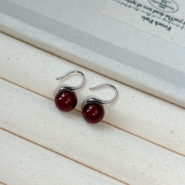 Серьги-петли с вишневыми бусинами CJP80512