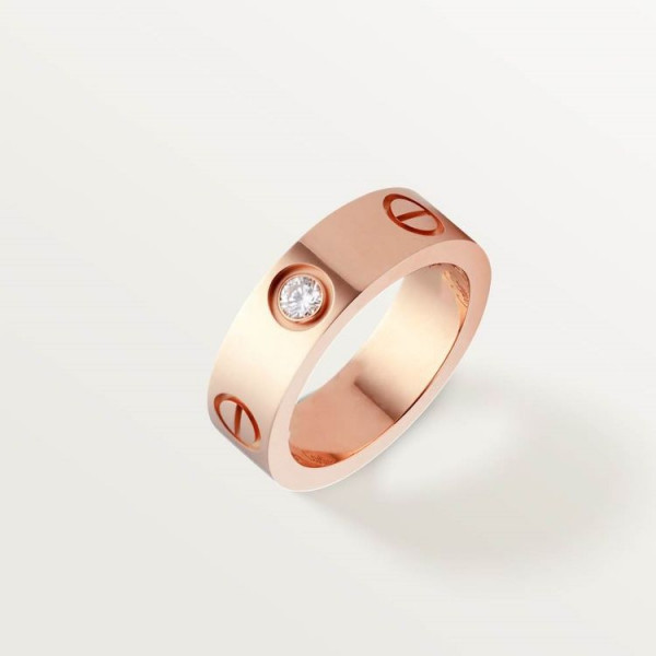Кольцо из розового золота с фианитами и символичным узором винта J10200CJJ