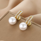 Серьги-пусеты с крупным жемчугом на дуге Z59712