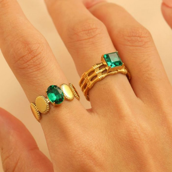 Широкое разомкнутое кольцо из стали с фактурой мятого металла CJM62357