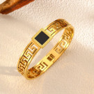 Браслет жесткий с античным узором и черной эмалью CJL19786