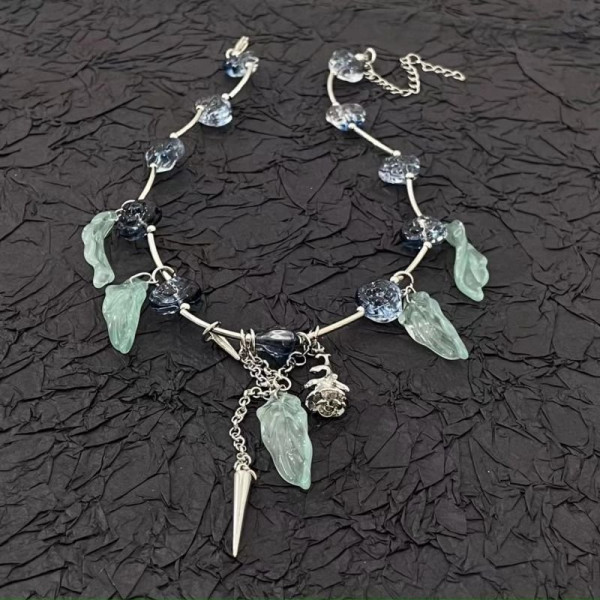 Оригинальное Ожерелье с элементами в виде лепестков CJD68715