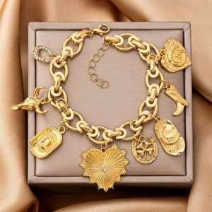 Корейскиий браслет CJT19617