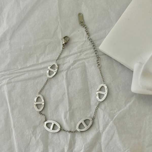 Браслет-цепочка с ажурными овальными вставками CJL14146