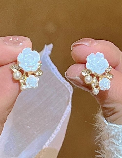 Серьги-пусеты «Белые розы» Z55042