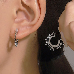 Серебристые серьги-конго с лучистым дизайном M85489