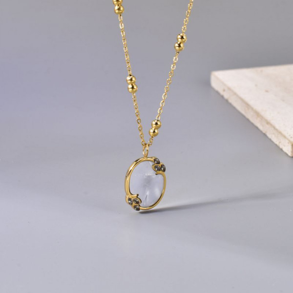 Золотистая цепочка с круглым перламутровым медальоном CJL14389