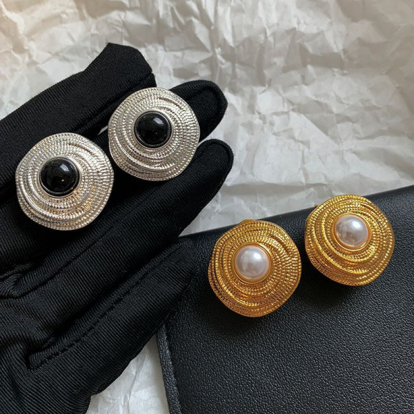 Крупные винтажные клипсы с жемчугом и ониксом CJP80530